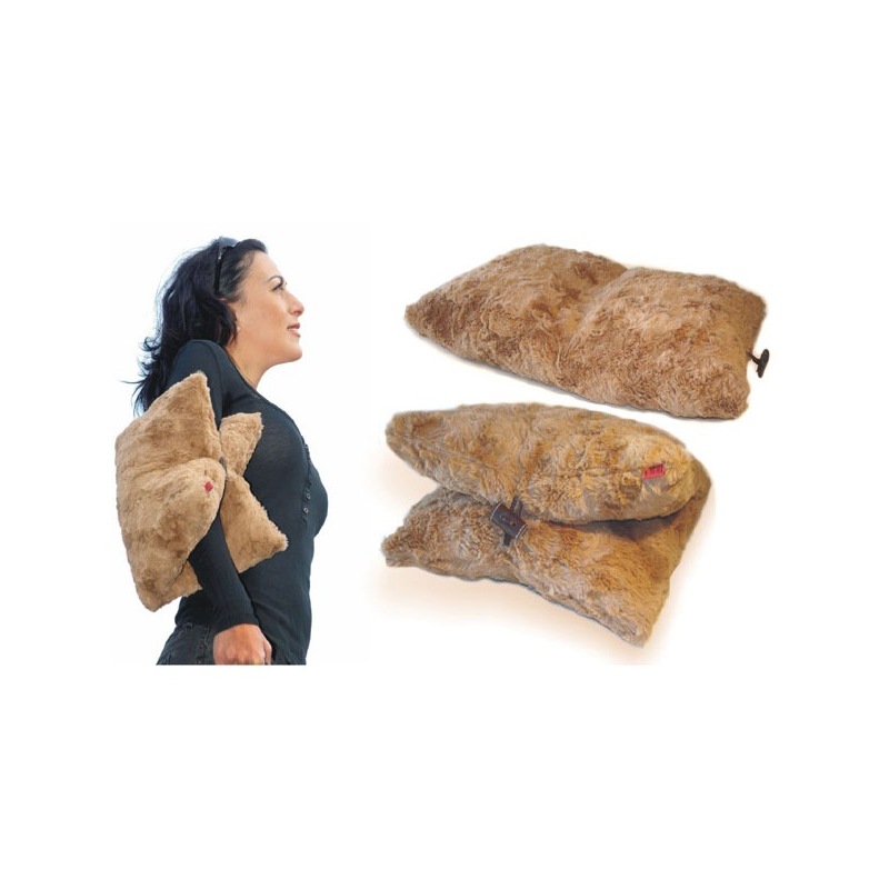 Carma Travel-Pillow aus Webfell/ Webpelz